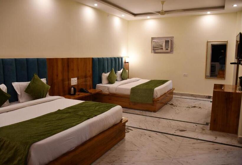 Семейный Номер Deluxe, Shivansh Inn Resort