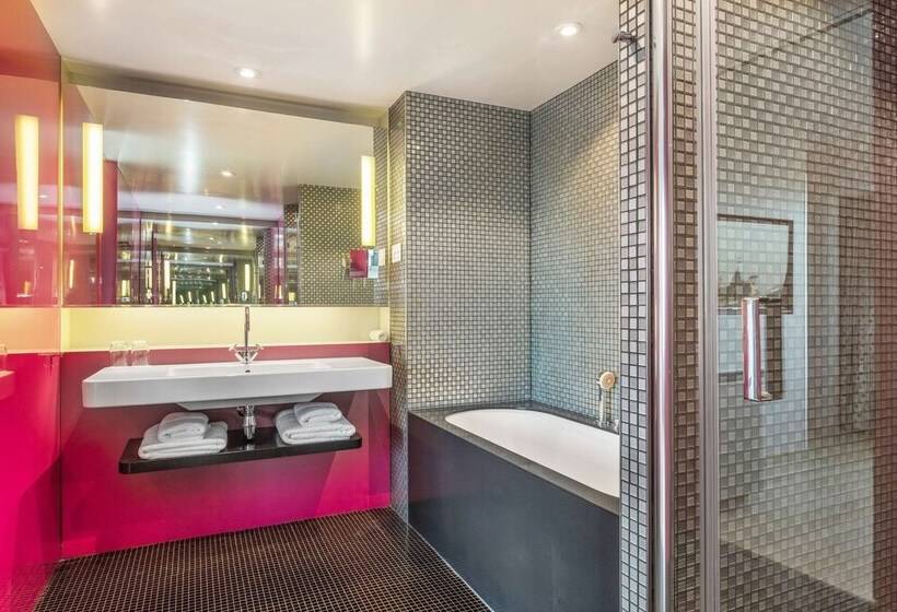 سوییت جونیور, Radisson Collection Hotel, Royal Mile Edinburgh
