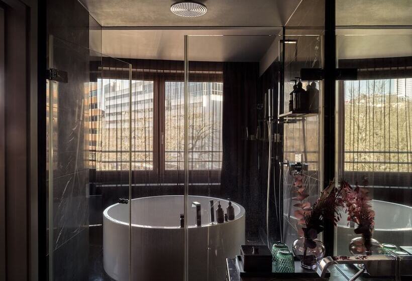 Номер Deluxe, Roomers, Frankfurt, A Member Of Design Hotels