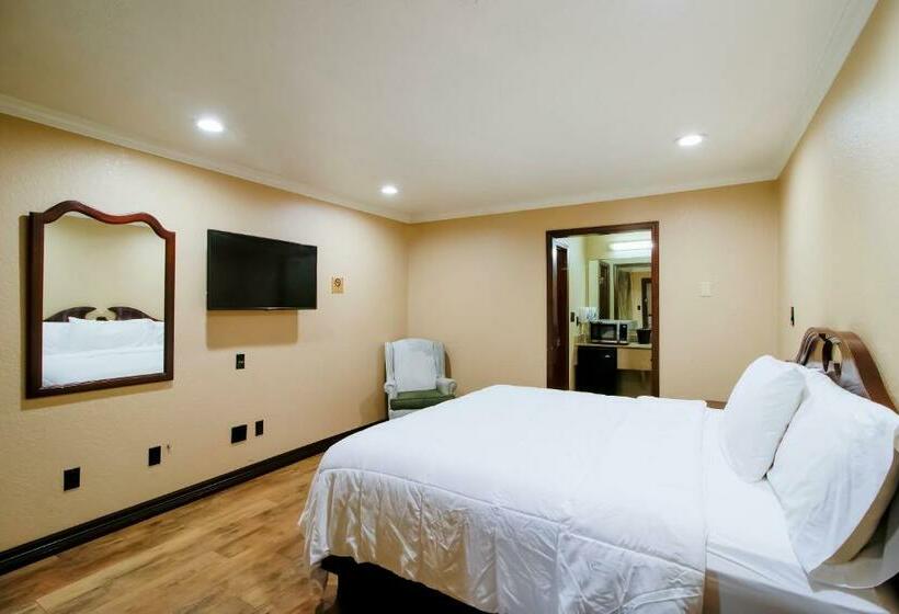 Стандартный Номер Кровать Кинг, Oyo Pinewood Inn & Suites Silsbee