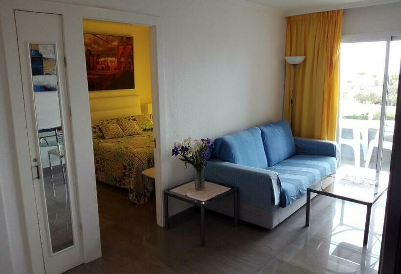 带有一个卧室和海景的高级公寓, Apartamentos Los Aguacates