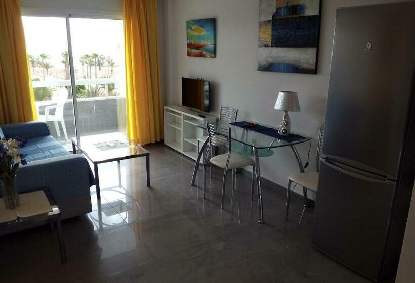 带有一个卧室和海景的高级公寓, Apartamentos Los Aguacates