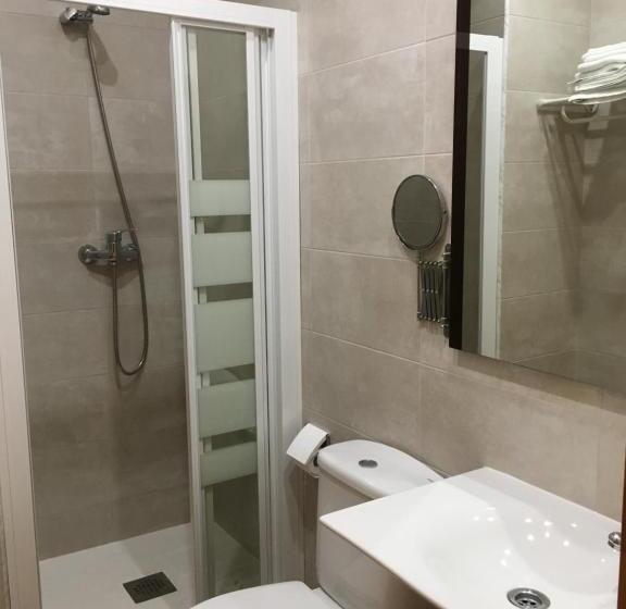 Номер Стандарт Трехместный, Hostal San Martin