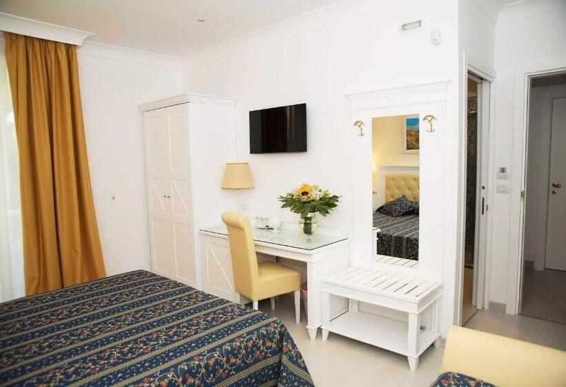豪华三人间, Falli Exclusive Rooms And Breakfast  Con Parcheggio Privato E Gratuito