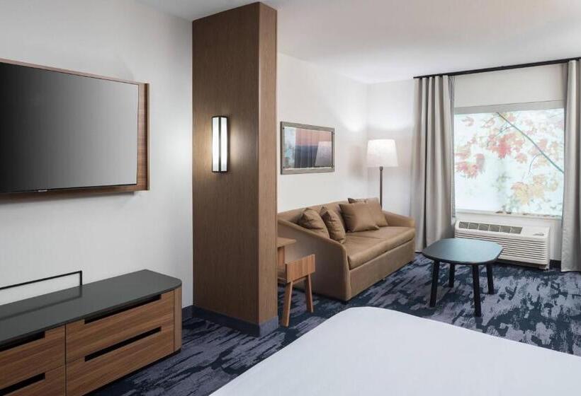 Люкс Кровать Кинг, Fairfield Inn & Suites By Marriott Savannah I95 North