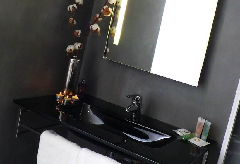Семейный Номер, Best Western Hôtel De La Cité & Spa