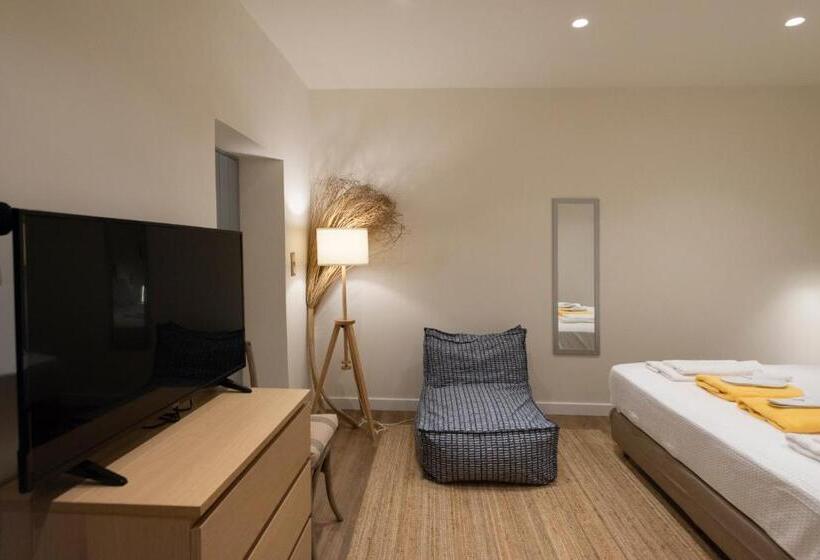 Полулюкс, Pylosea Luxury Lodge