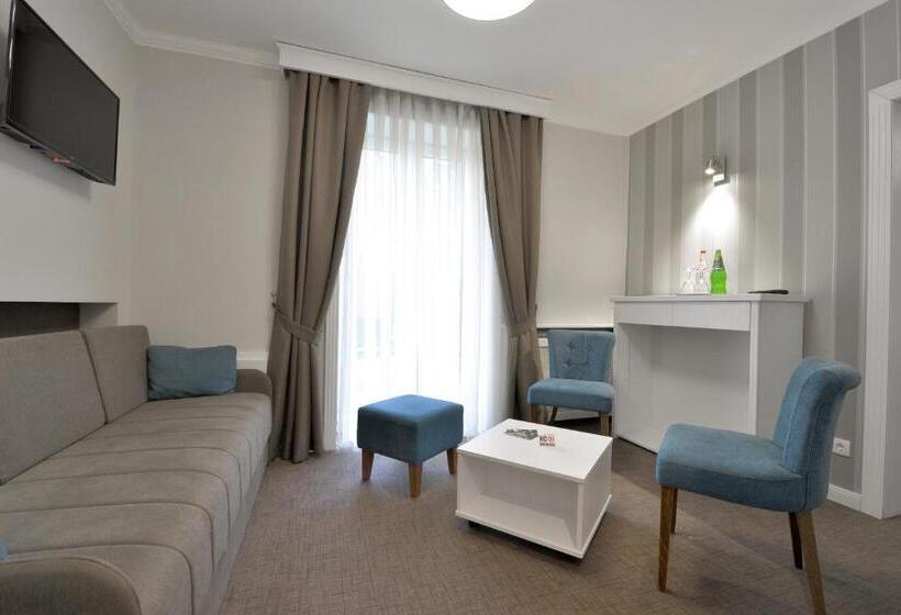 اتاق لوکس با بالکن, Vila Savka