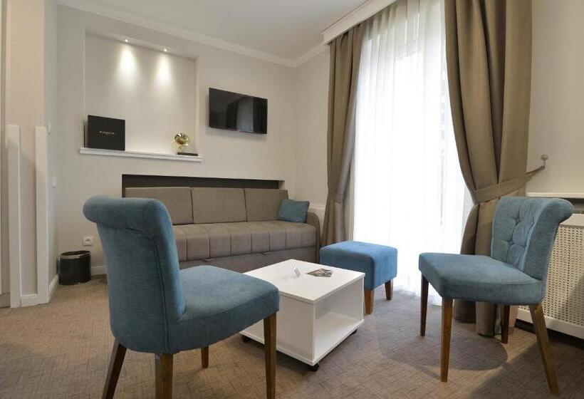 اتاق لوکس با بالکن, Vila Savka