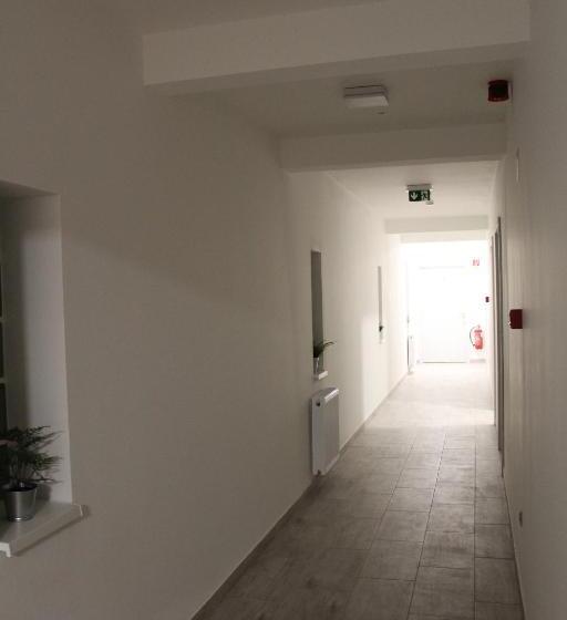 家庭套房, Czermann Holiday Inn