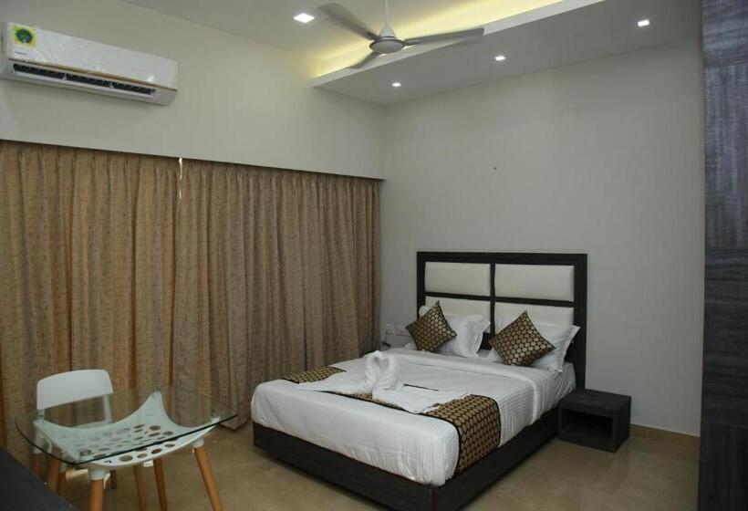 غرفة ديلوكس سرير كينج, Century Courtyard