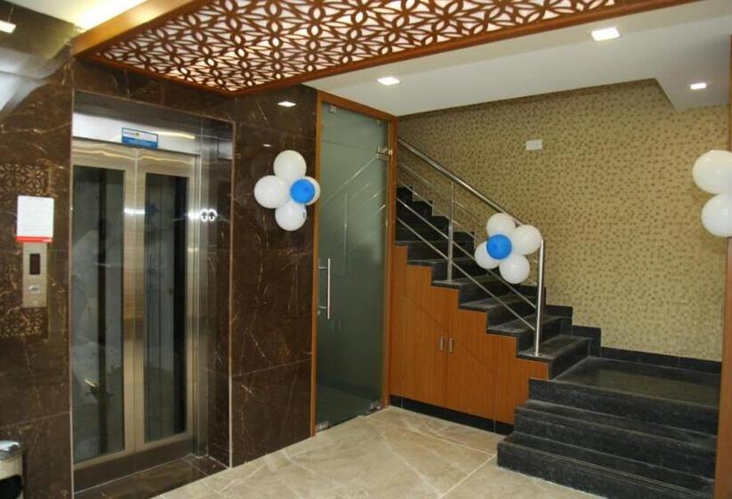 غرفة ديلوكس سرير كينج, Century Courtyard