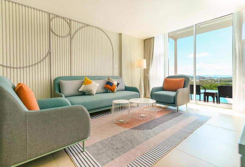 سوییت با چشم‌انداز استخر, Hilltop Wellness Resort