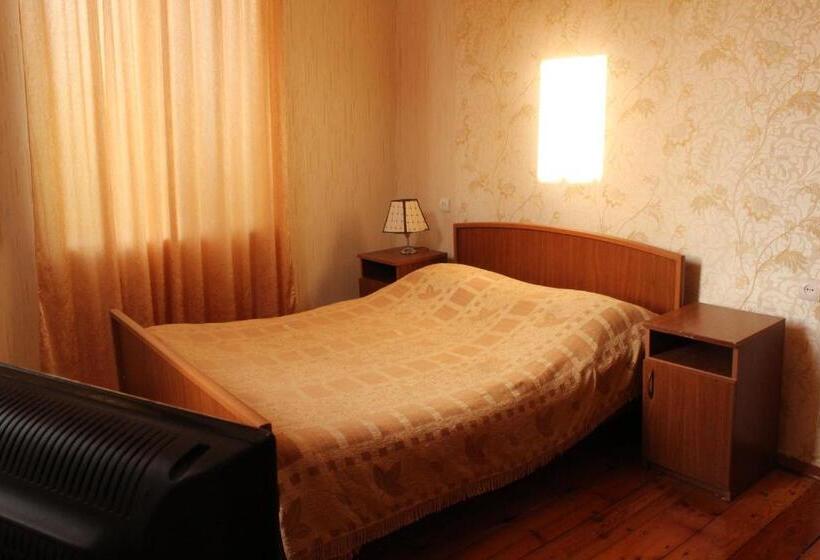 اتاق استاندارد با سرویس بهداشتی مشترک, Tskaltubo Terrace