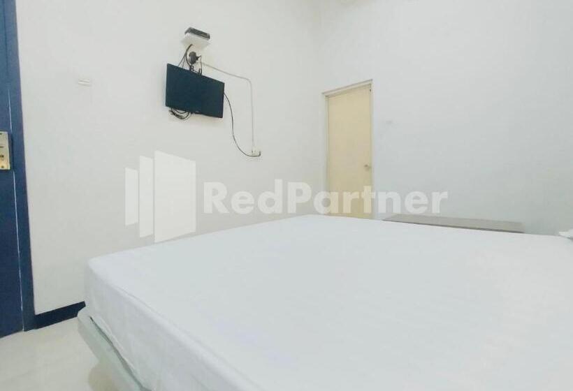 اتاق استاندارد, Almeira Homestay Syariah Near Makam Sunan Ampel Mitra Reddoorz