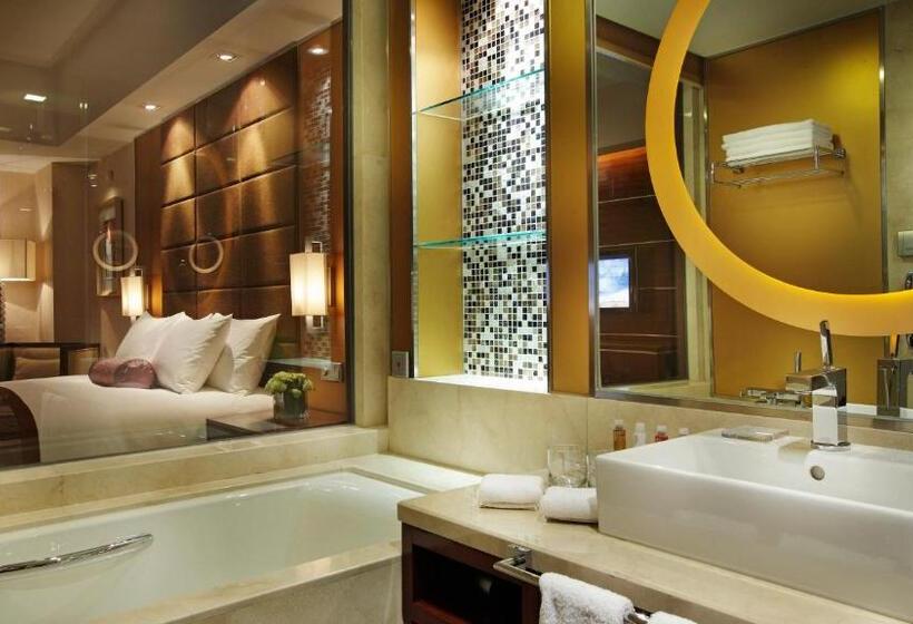 Номер Стандарт Вид на Город, Crowne Plaza Yantai Sea View, An Ihg