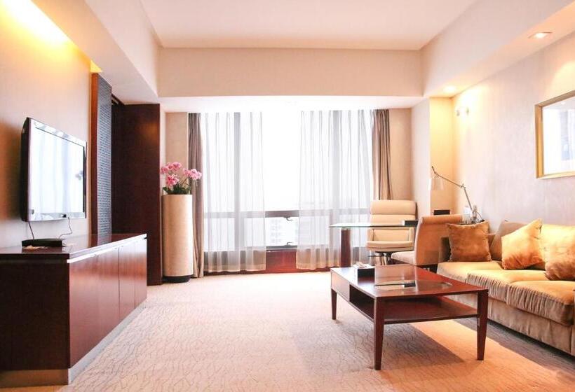Люкс Кровать Кинг, Crowne Plaza Yantai Sea View, An Ihg