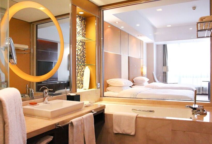 Номер Стандарт Вид на Море, Crowne Plaza Yantai Sea View, An Ihg