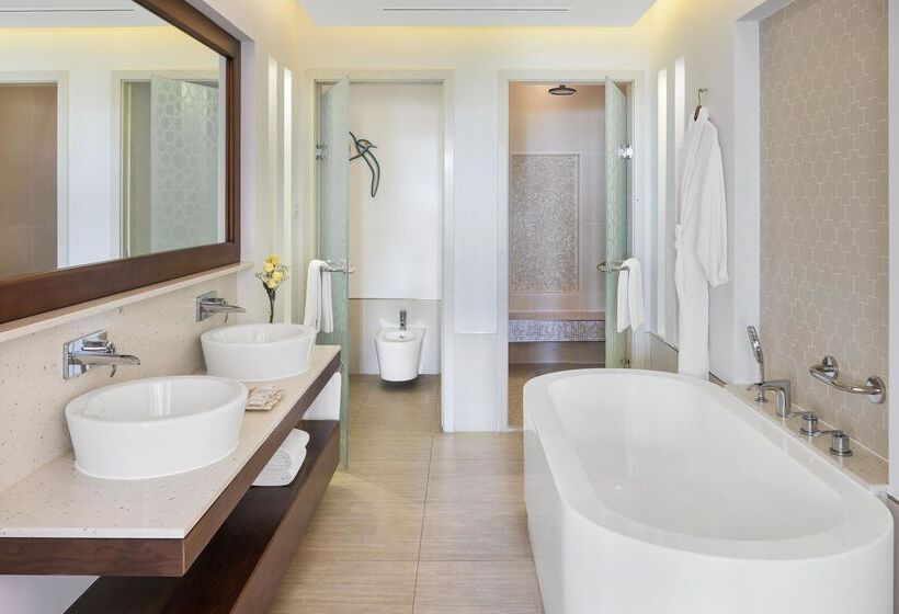 Полулюкс Одноместный с Террасой, Ja The Resort   Ja Palm Tree Court, Dubai