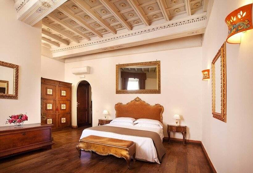 חדר סטנדרט לארבעה, Pantheon Inn