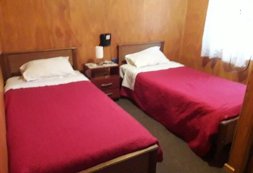 اتاق استاندارد یک نفره, Hostal Reymar