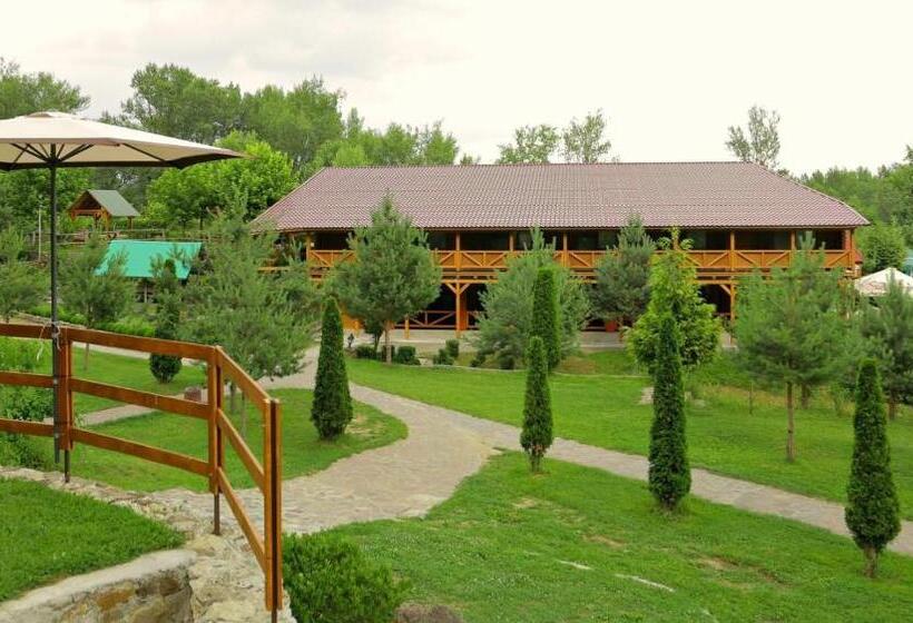 Трехместный Номер Superior, Chorna Skelya Resort & Wellness