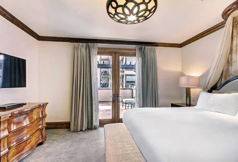 Junior Suite, The Arrabelle At Vail Square, A Rockresort