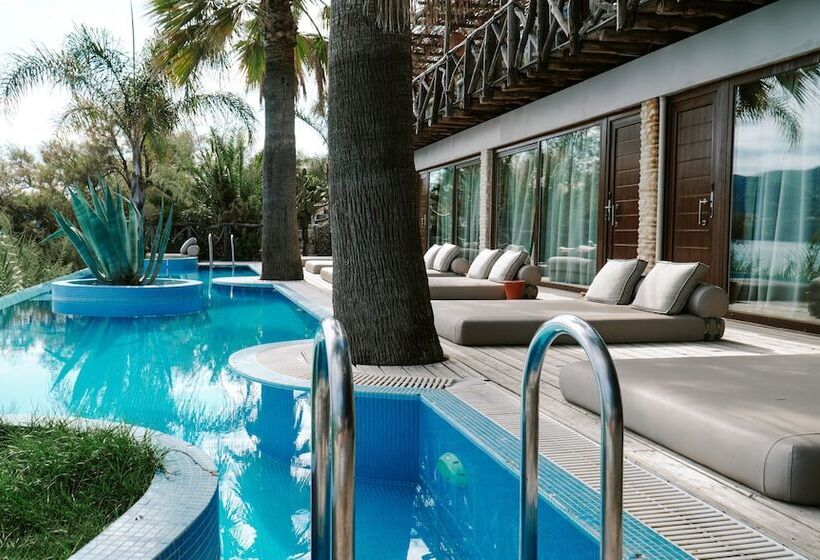 Полулюкс, Gloria Maris Hotel Suites And Villa
