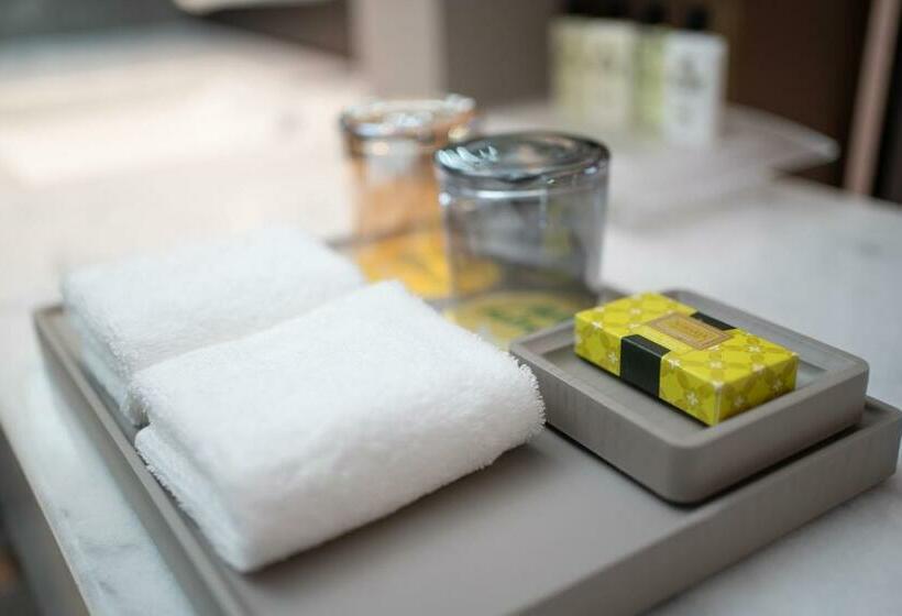 سوئیت با تخت بزرگ, Holiday Inn Fuyang, An Ihg