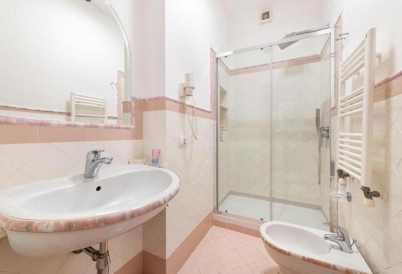 Номер Стандарт с Балконом, Villa Francesca Relais