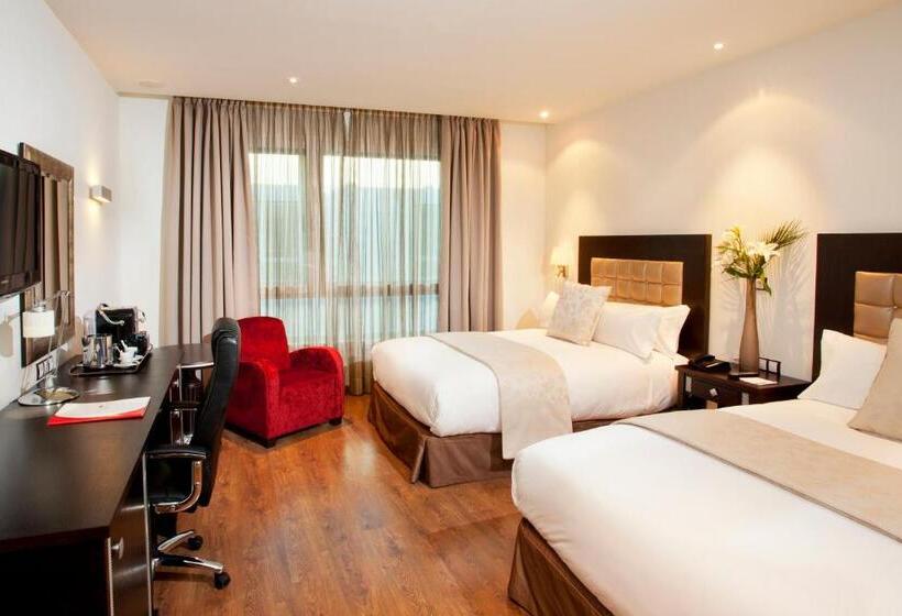 Habitación Ejecutiva, Crowne Plaza Madrid Airport