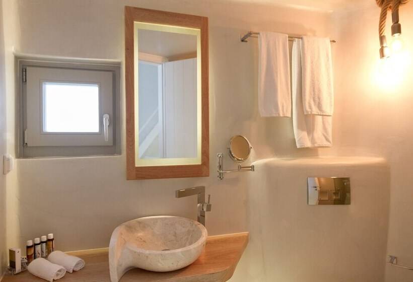 Полулюкс с Видом, La Perla Villas And Suites   Adults Only