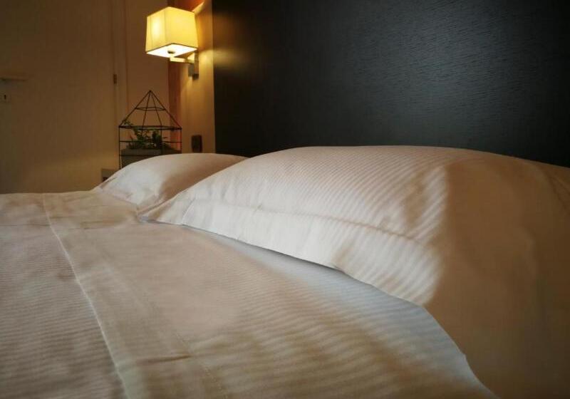 اتاق راحتی سه تخته, Park Hotel Serena