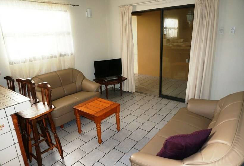 2 Bedroom Apartment Garden View, Hersher Studios & Apartments