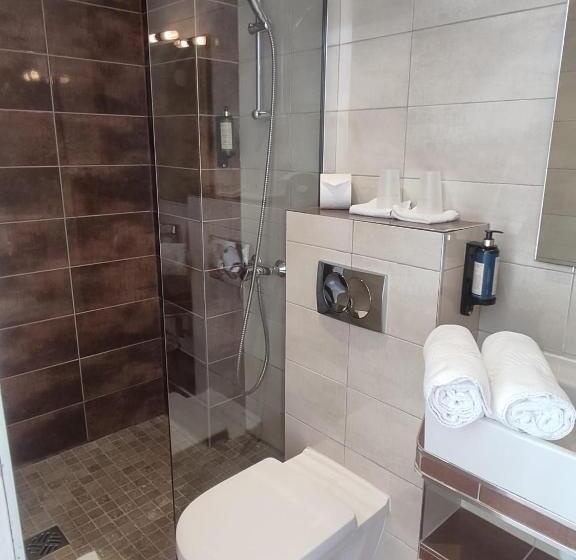 Номер Стандарт с Террасой, Hôtel De La Corniche D'or