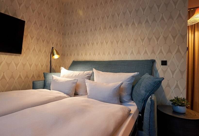 Номер Стандарт, Cocoon Sendlinger Tor