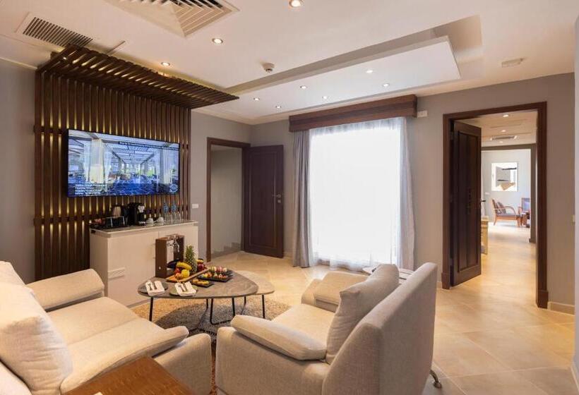 سوئیت کلاب, Sunrise Crystal Bay Resort Grand Select