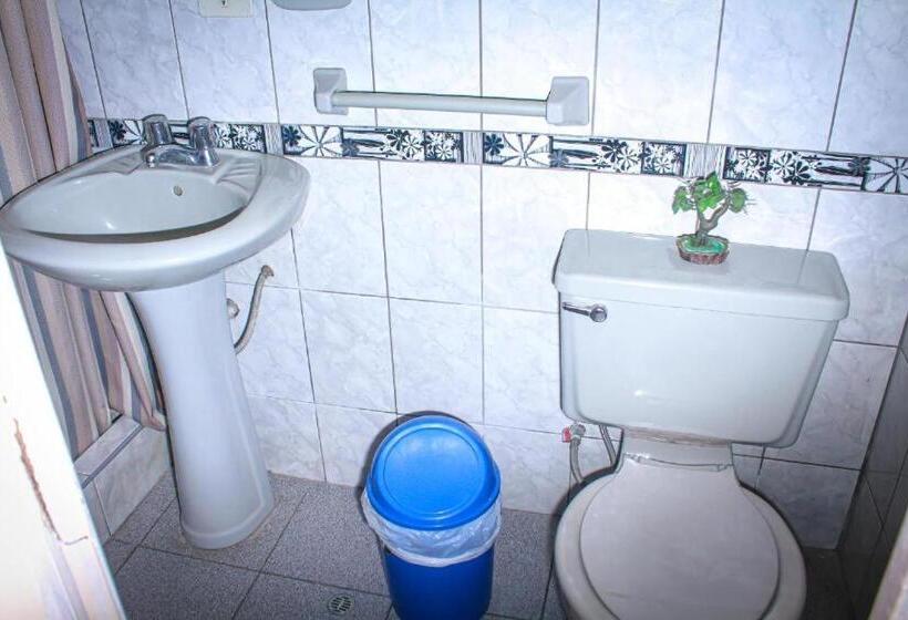 اتاق استاندارد یک نفره, Virgen Del Carmen   Huaraz