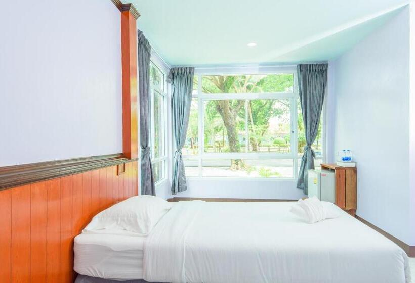 标准房带园景, จวรีน ลอร์ด รีสอร์ท แอนด์ โฮเทล   Javarine Lord Resort&