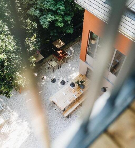 اتاق عادی, Les Chouettes Hostel