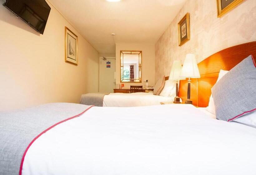 Номер Стандарт Вид на Сад, The Clachan Hotel, Lochearnhead