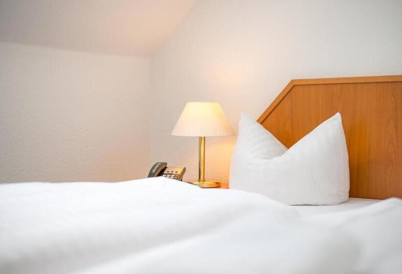 Habitación Triple Estándar, Goethe Hotel Messe By Trip Inn