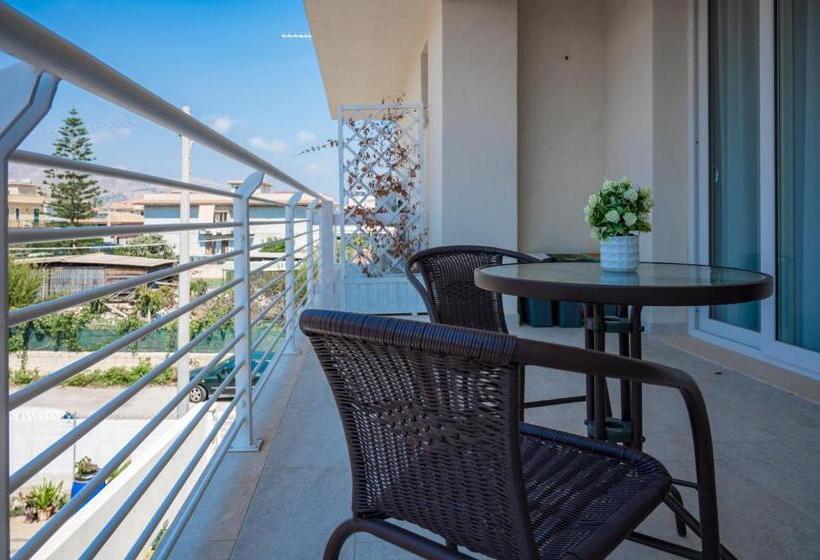 Апартаменты 1 Спальня, White Apartments & Spa