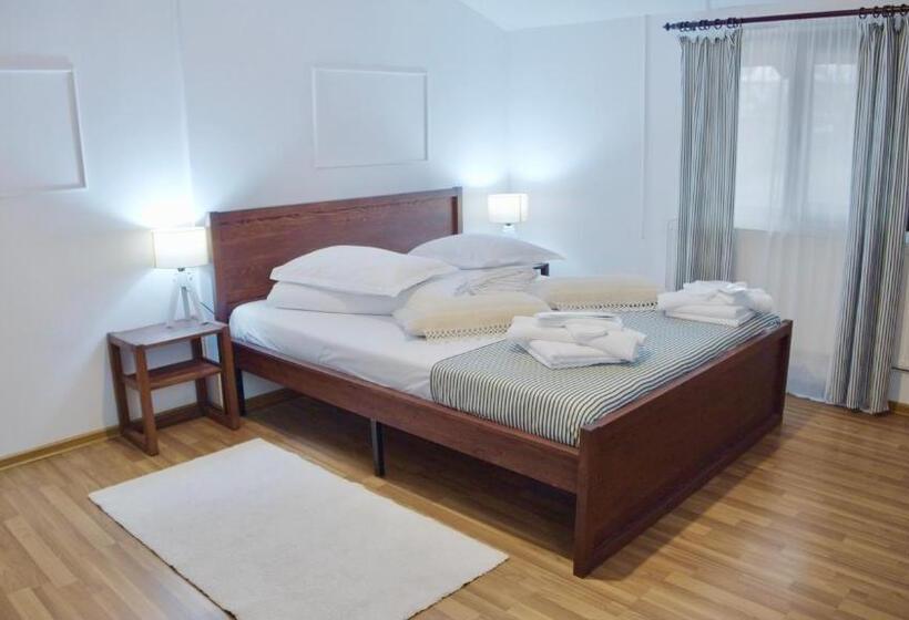 １ベッドルームアパートメント, Casa Colinelor