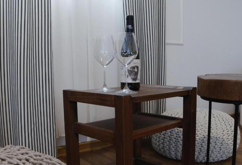 １ベッドルームアパートメント, Casa Colinelor