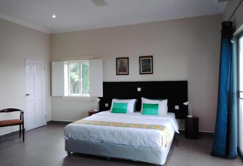 キングサイズベッドのスタンダードルーム, Koh Ker Hotel And Restaurant