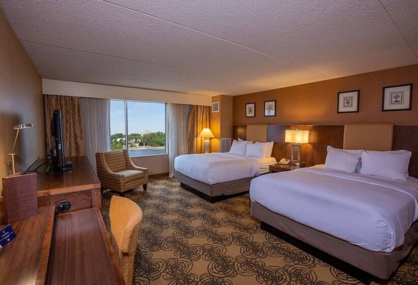 Номер Стандарт 2 Двуспальные Кровати, Doubletree By Hilton Bay City Riverfront