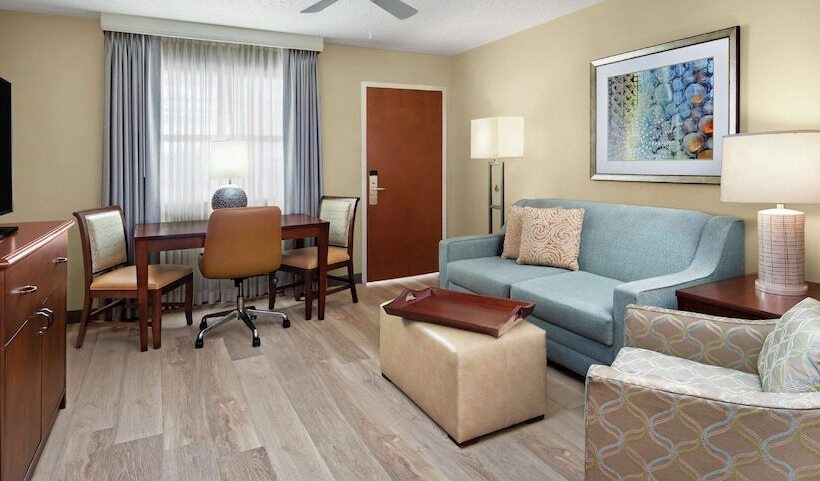 מיטת קינג בסוויטה, Embassy Suites By Hilton Destin Miramar Beach