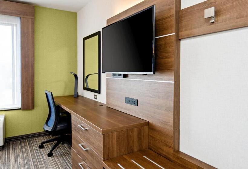 스위트, Holiday Inn Express Hotel & Suites Atascadero, An Ihg