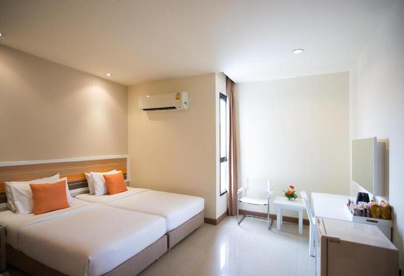 اتاق خانوادگی, Imm Hotel Thaphae Chiang Mai
